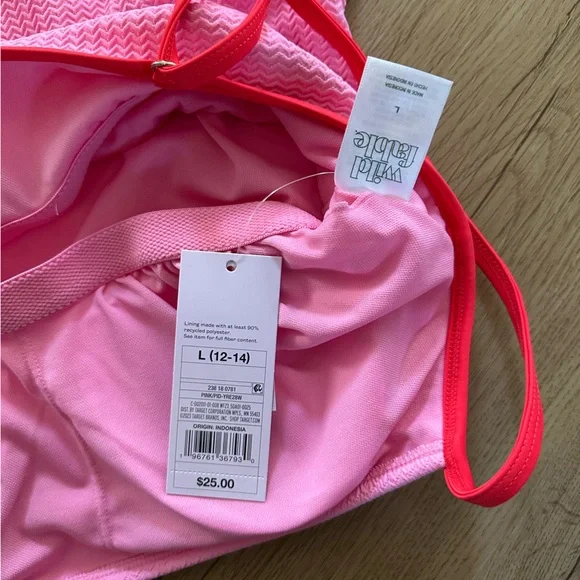 Wild Fable Contrast Binding Textured High Leg One Piece Swimsuit - Picture 4 of 4